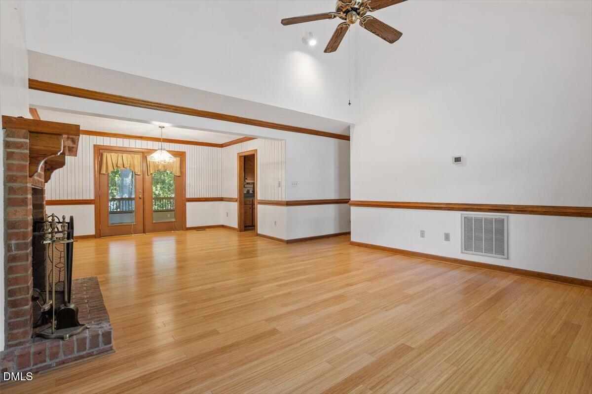 112 Ed Simmons Court