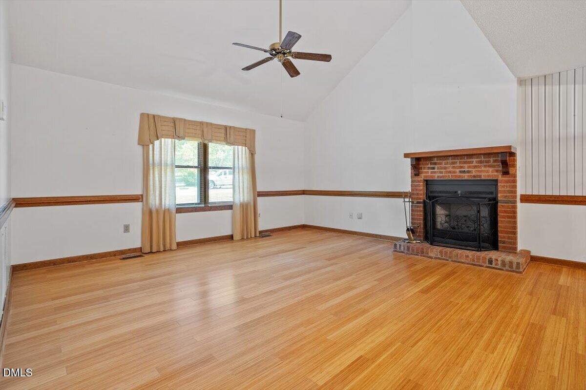 112 Ed Simmons Court