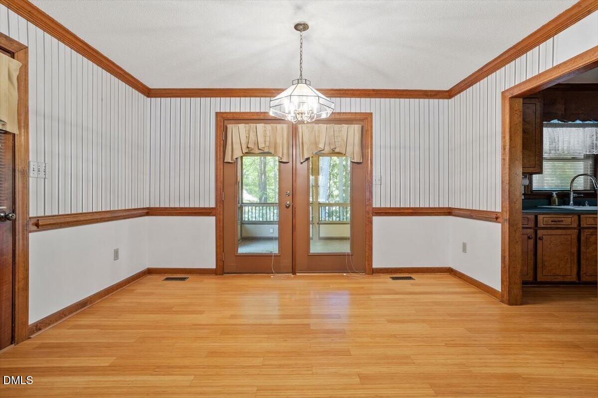 112 Ed Simmons Court