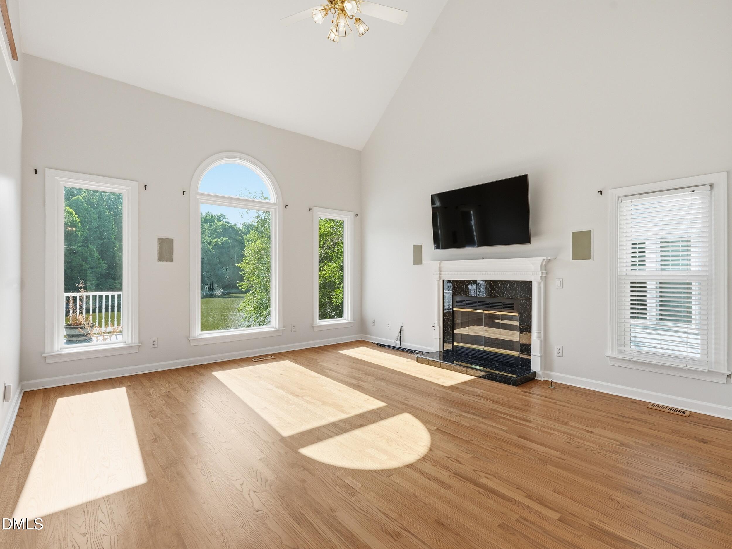 111 Windrock Lane