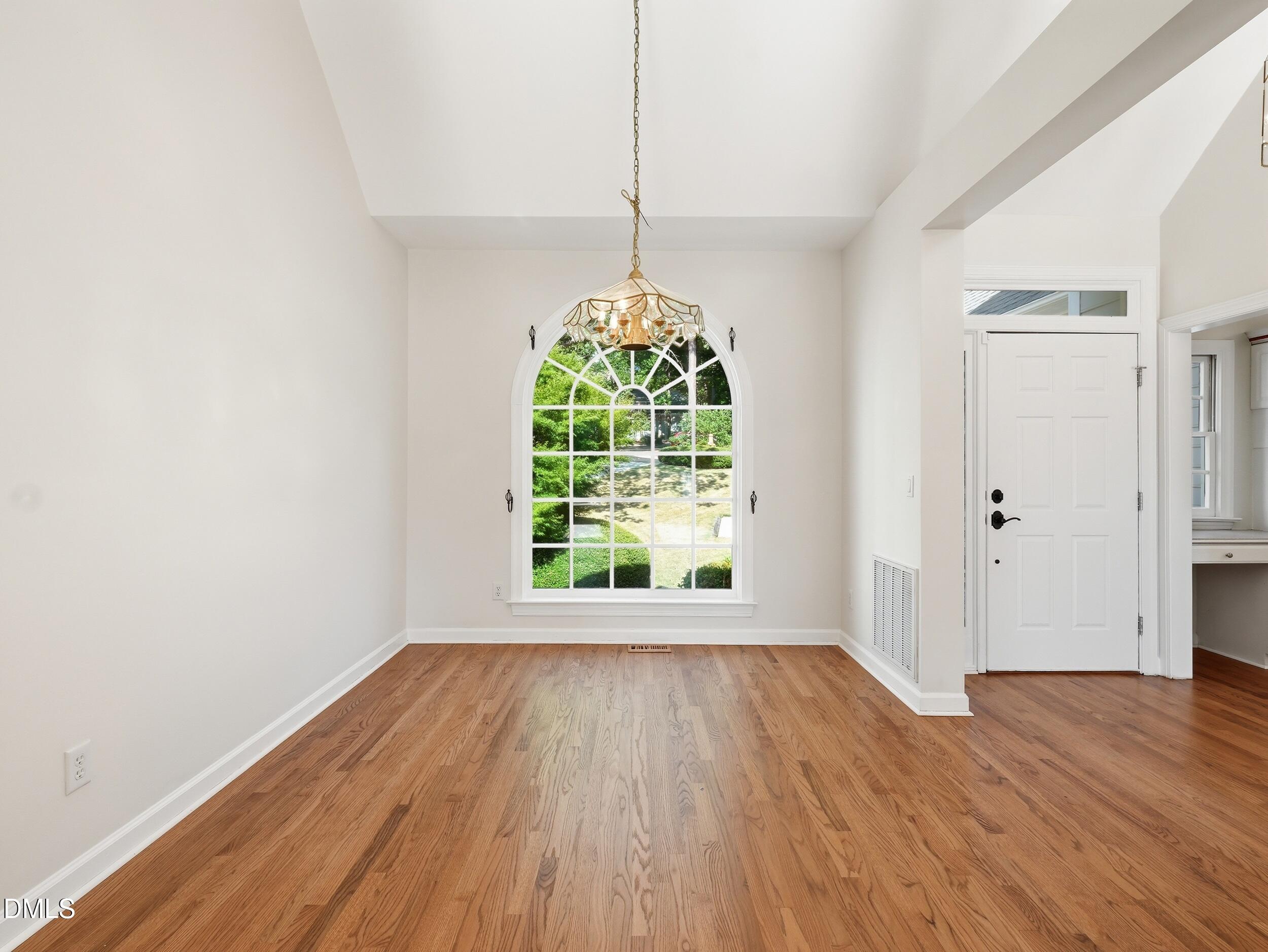111 Windrock Lane