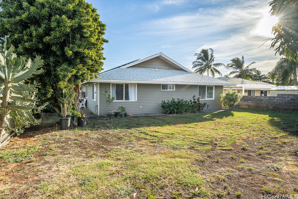 611 Kuu Home Place