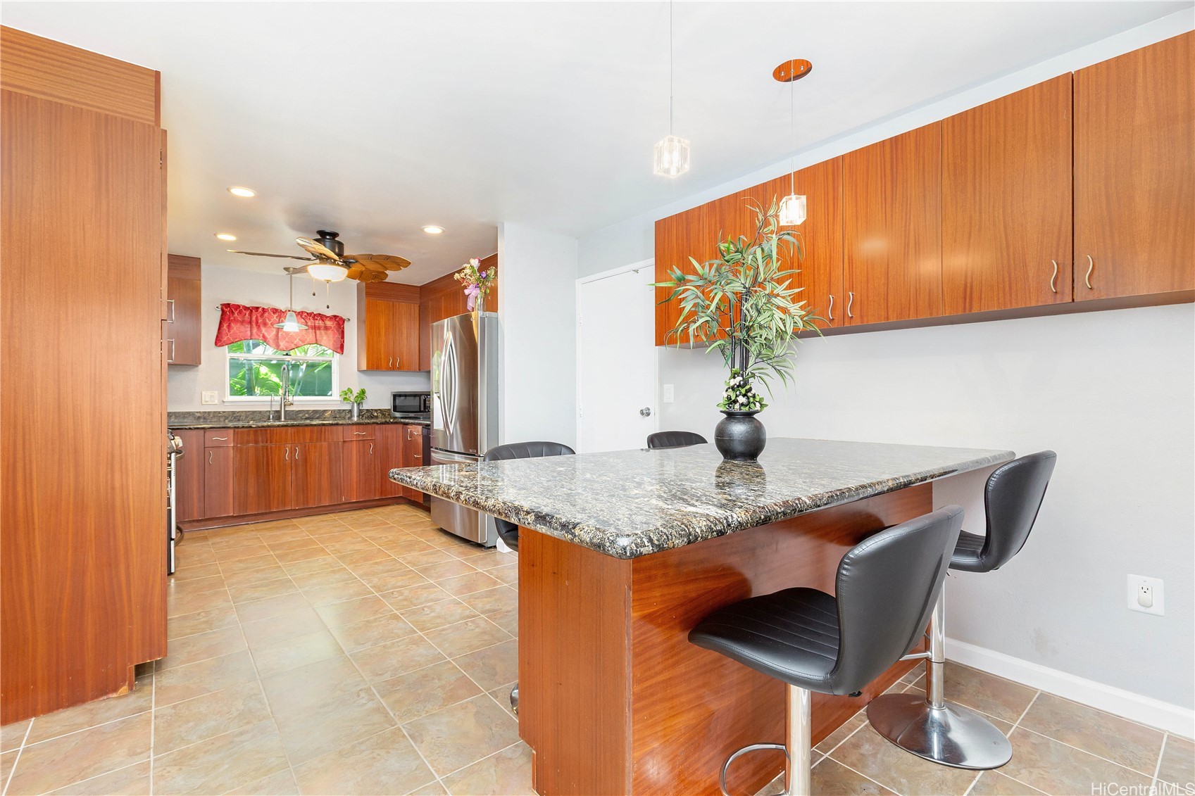 91-1011 Hiluhilu Street