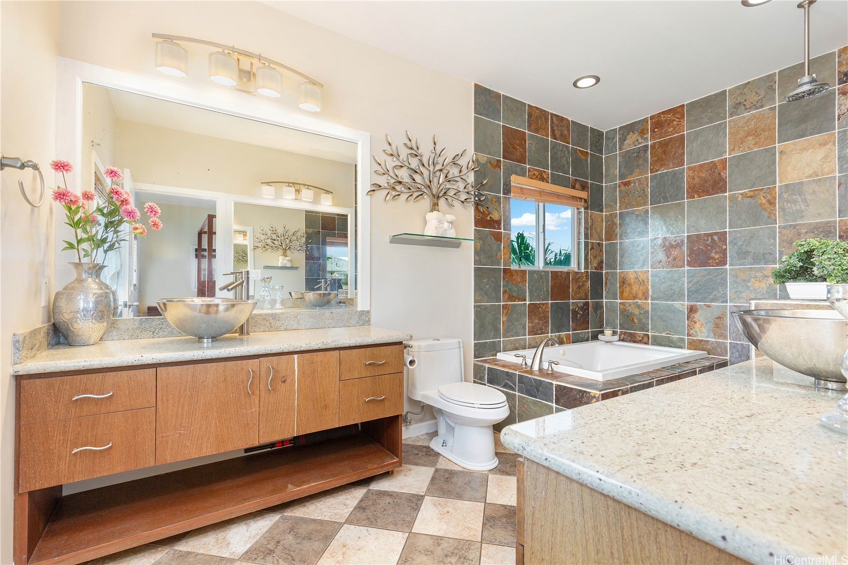 91-1011 Hiluhilu Street