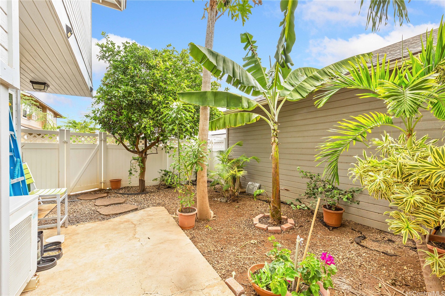 91-1011 Hiluhilu Street