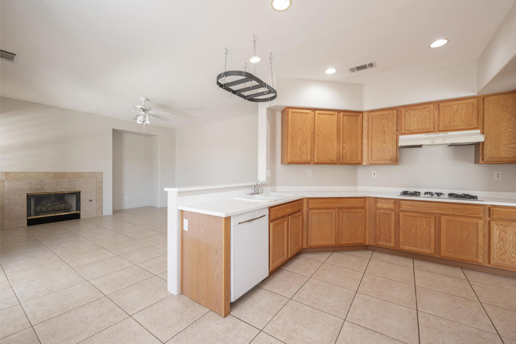 44950 Calle Santa Barbara
