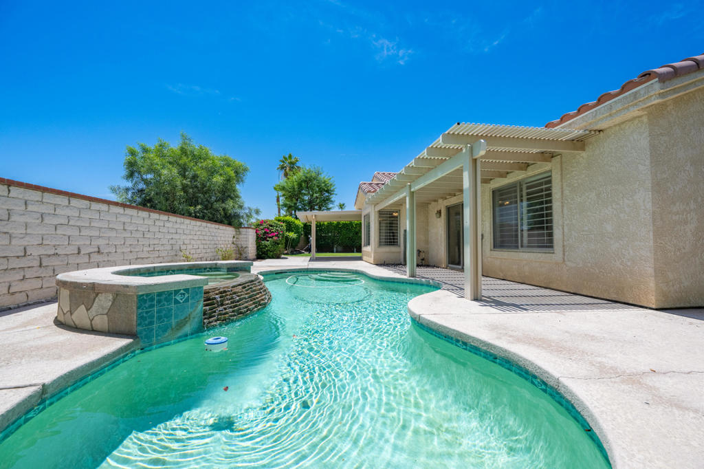 44950 Calle Santa Barbara