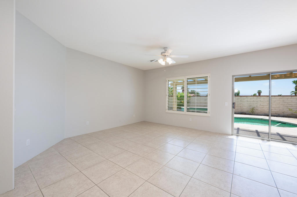 44950 Calle Santa Barbara