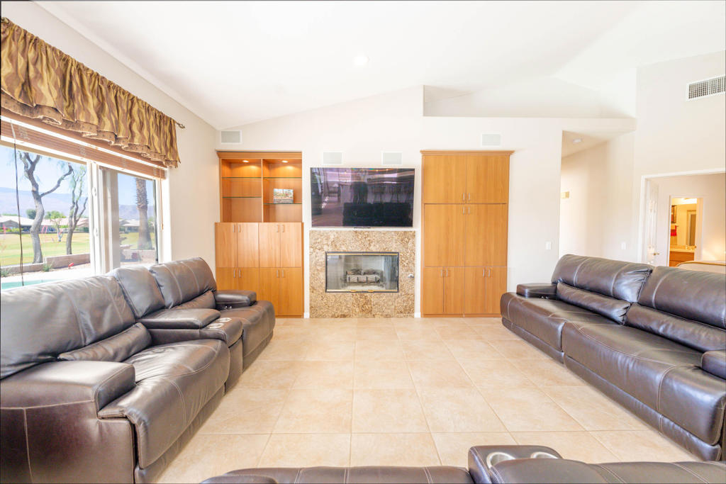 80295 Green Hills Drive