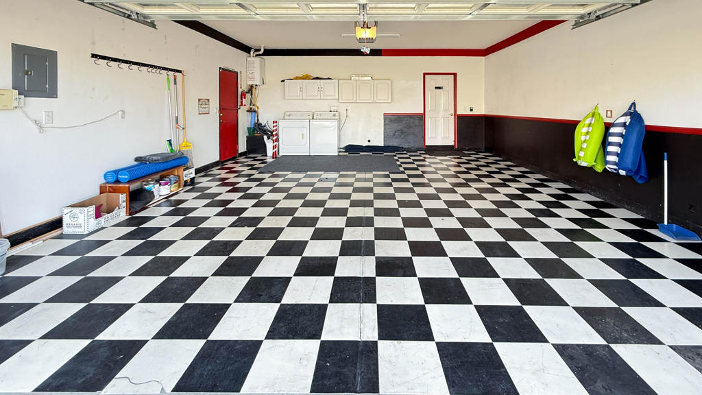 45703 Spyglass Hill Street