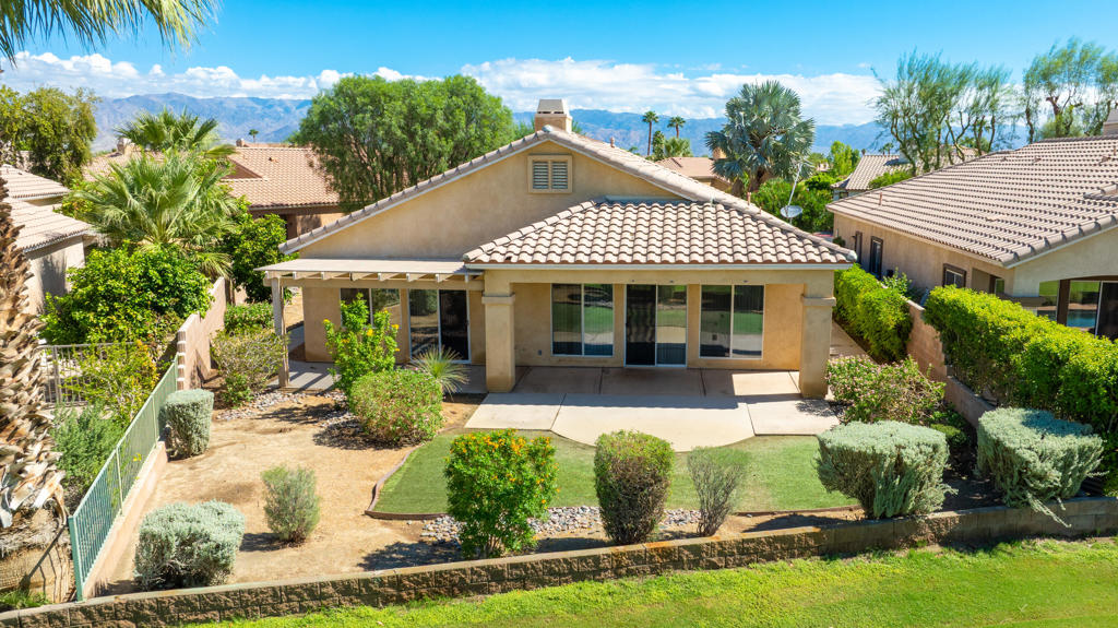 45627 Spyglass Hill Street