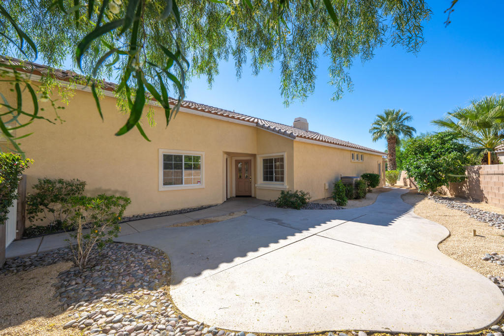 45627 Spyglass Hill Street