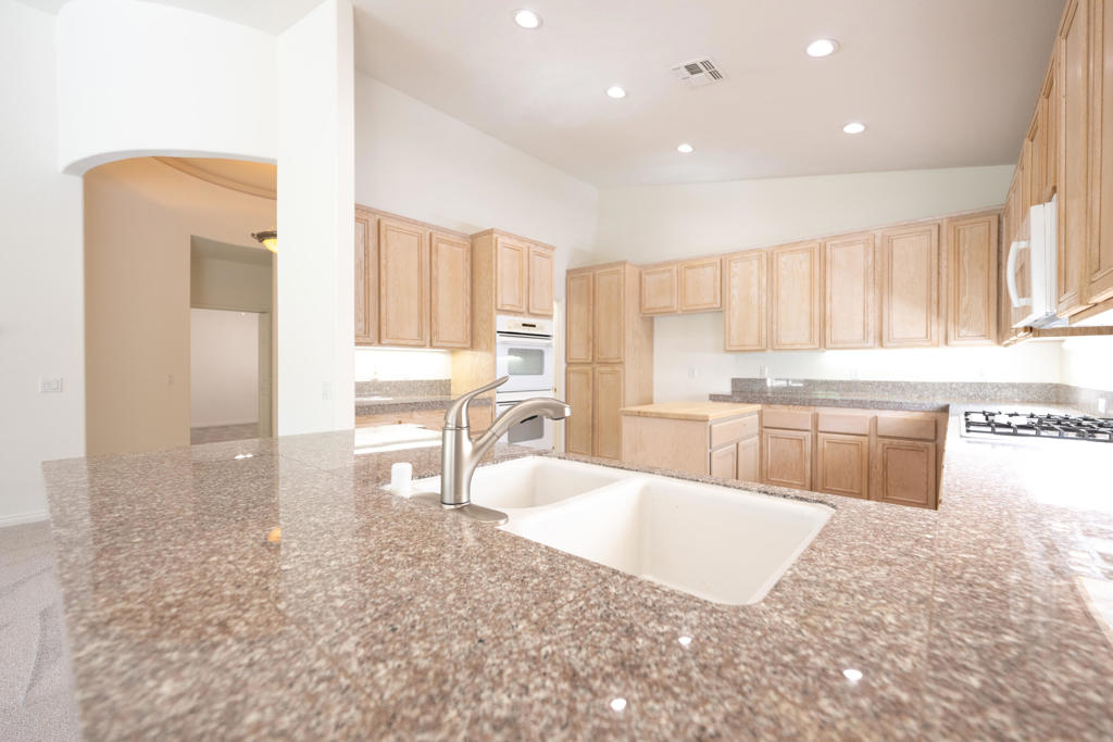 45627 Spyglass Hill Street