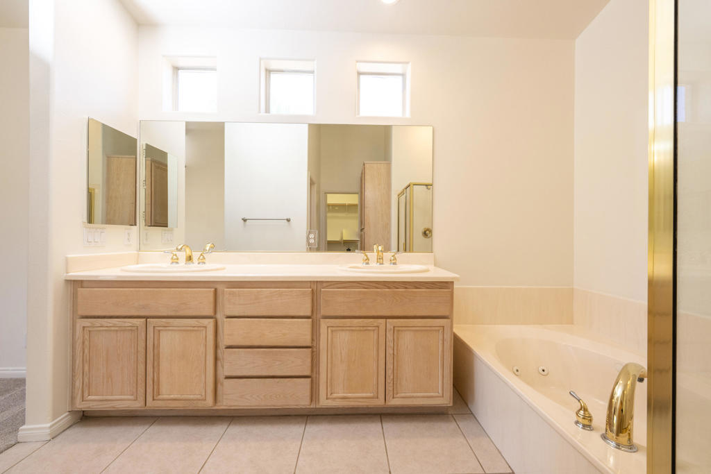 45627 Spyglass Hill Street