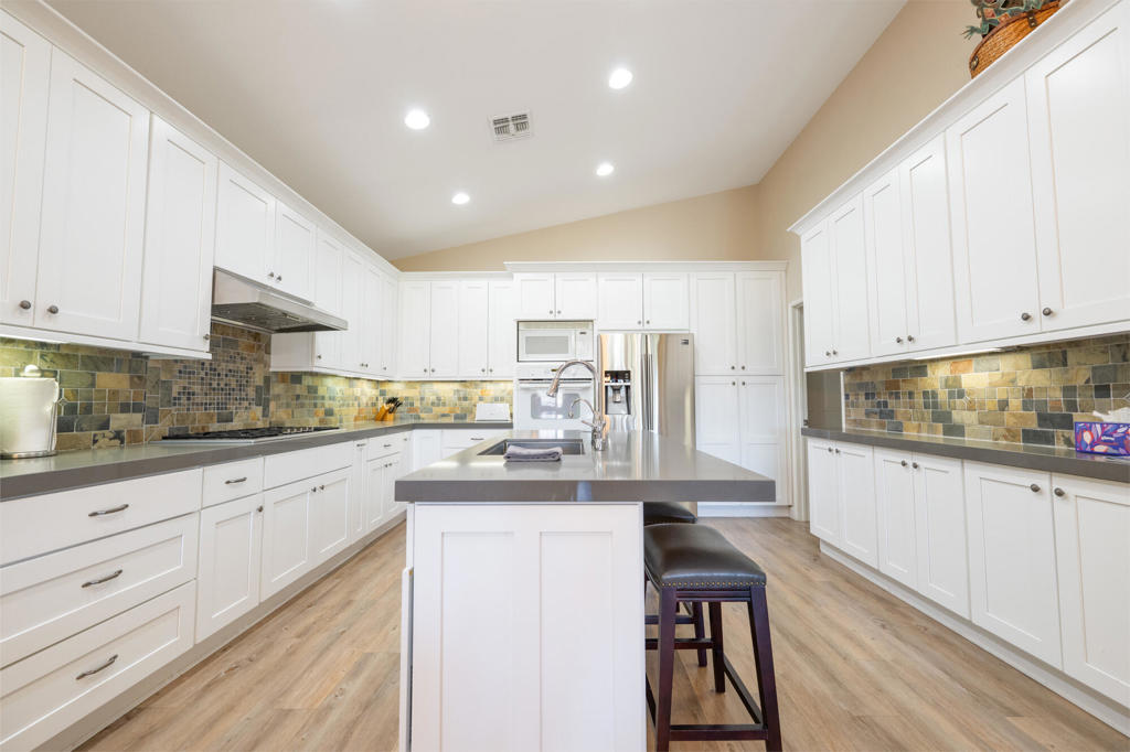 80395 Green Hills Drive