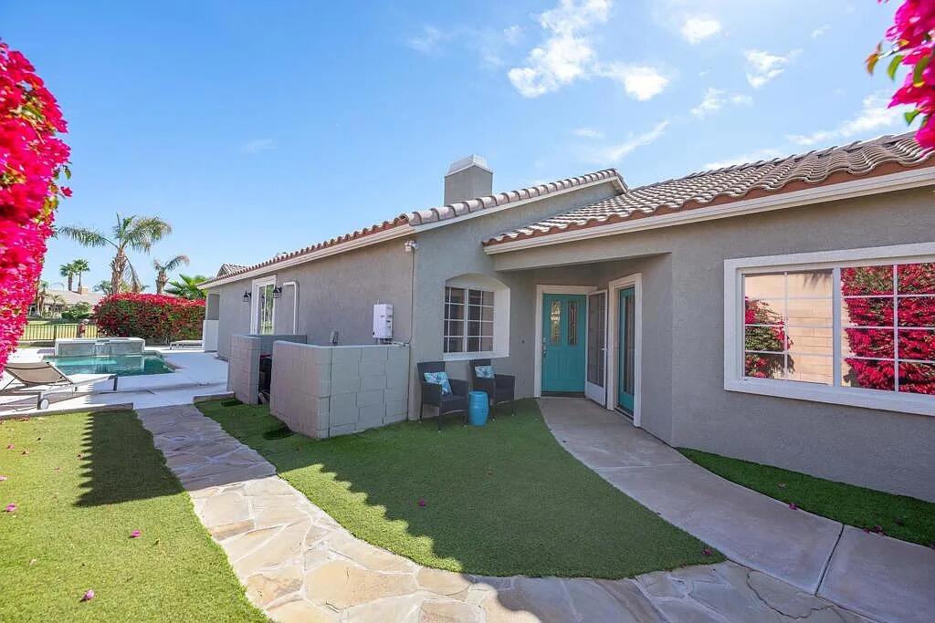 45950 Spyglass Hill Street