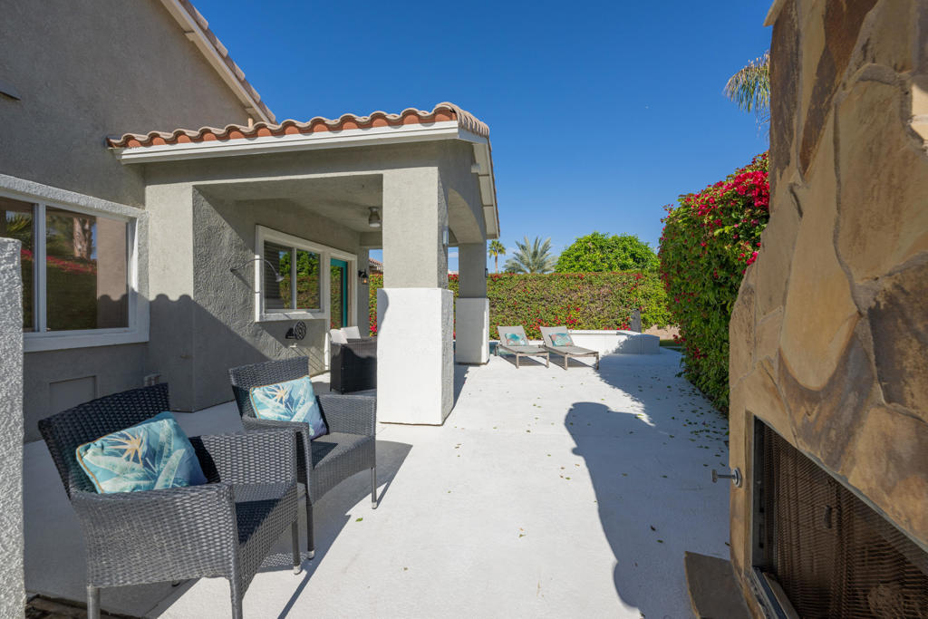 45950 Spyglass Hill Street