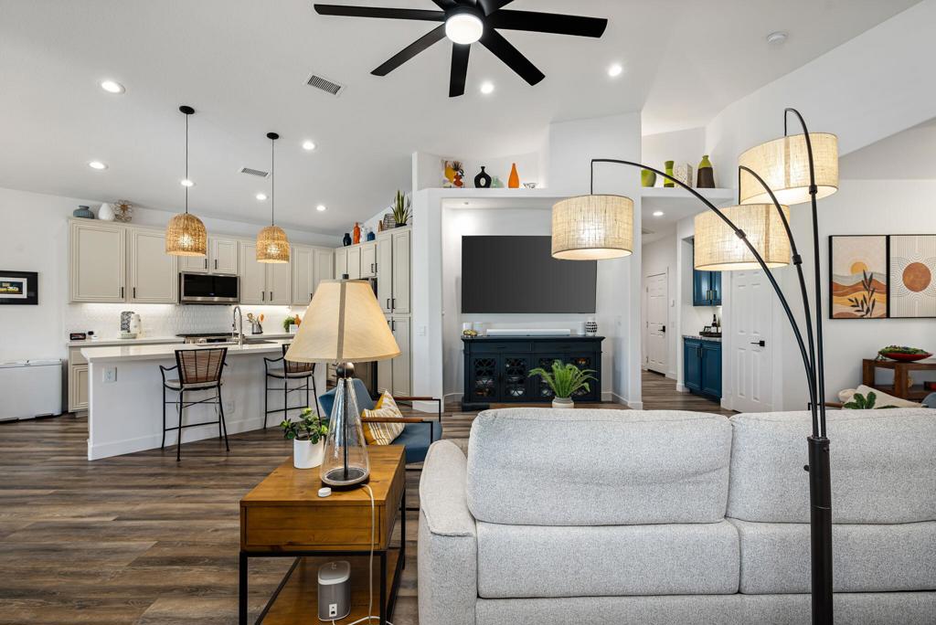 45137 Big Canyon Street