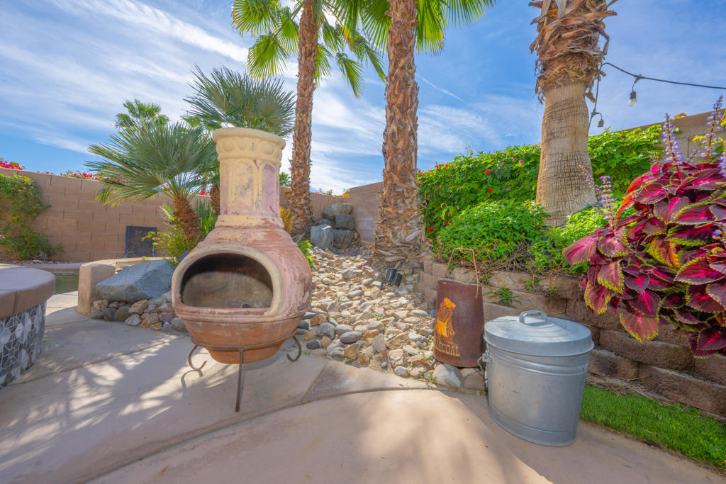 45595 Banff Springs Street