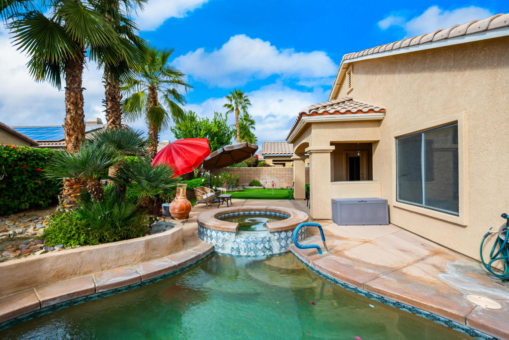 45595 Banff Springs Street