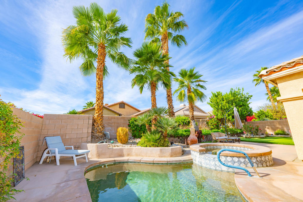 45595 Banff Springs Street