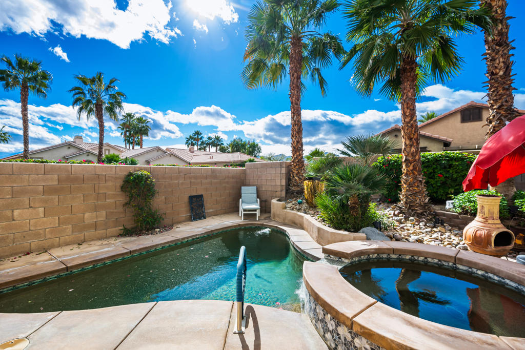 45595 Banff Springs Street