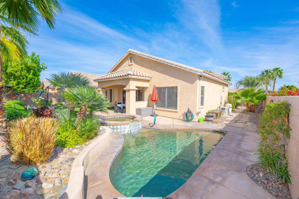 45595 Banff Springs Street