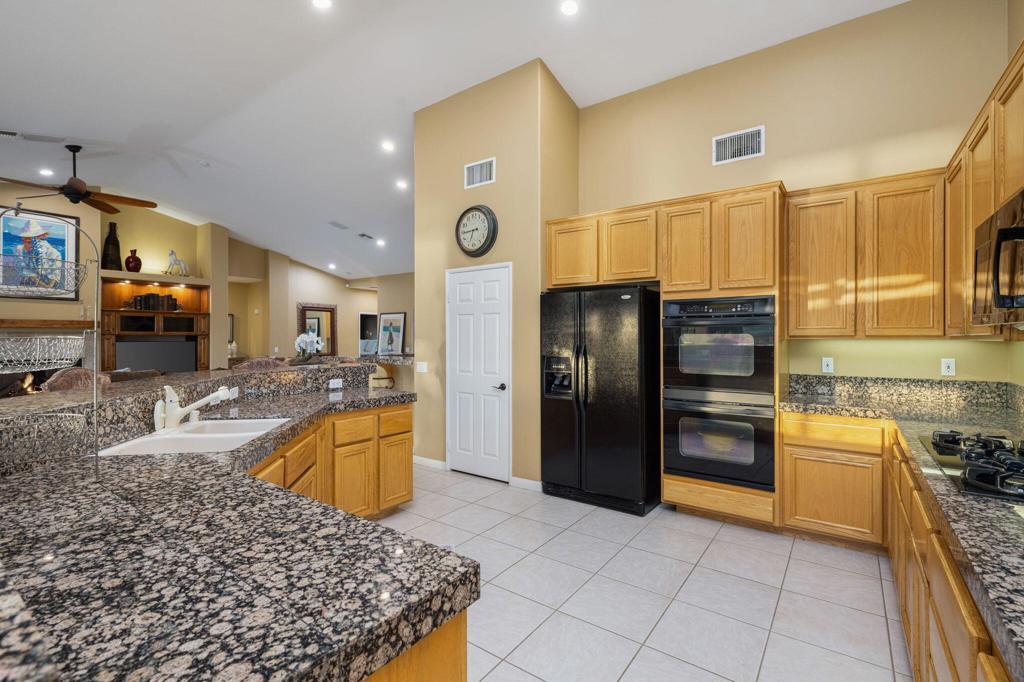 80282 Golden Horseshoe Drive