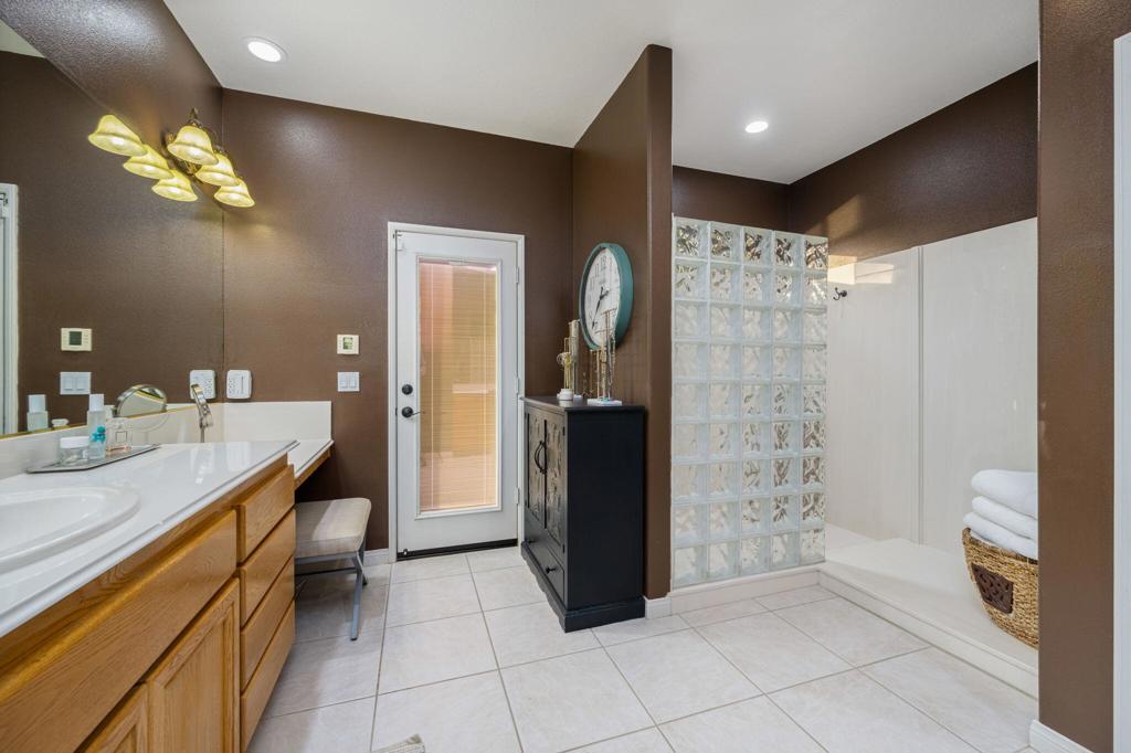 80282 Golden Horseshoe Drive