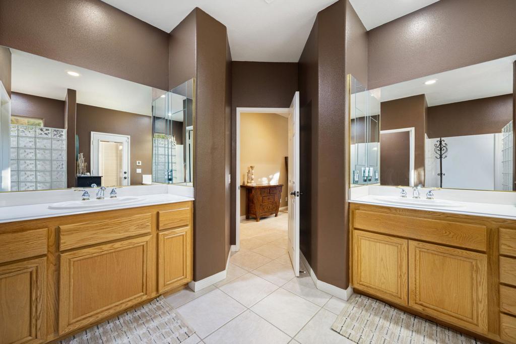 80282 Golden Horseshoe Drive