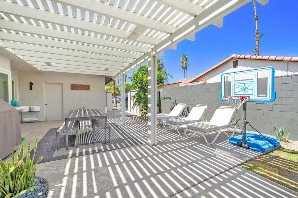 73812 Krug Avenue