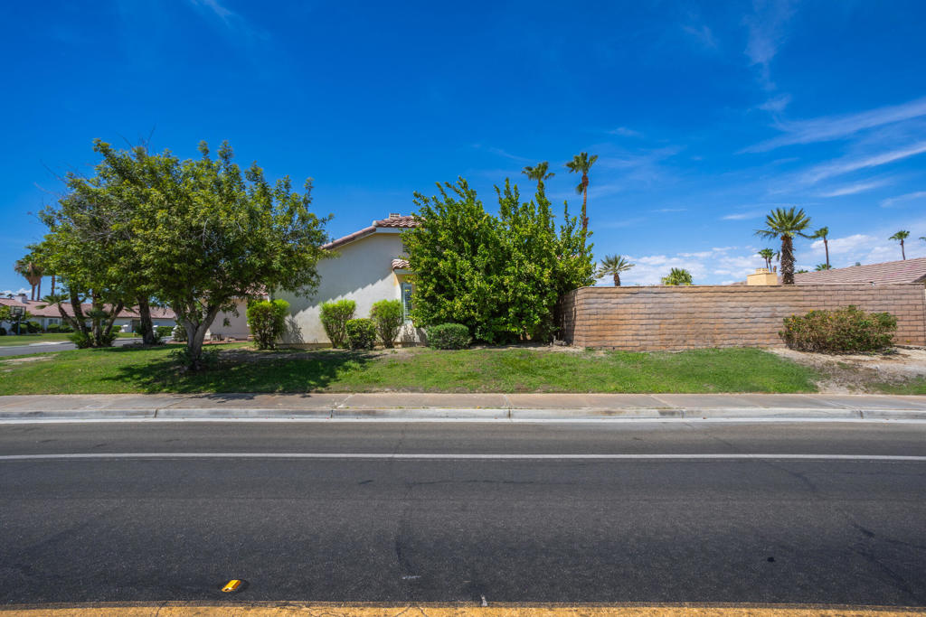 44210 Mariposa Court