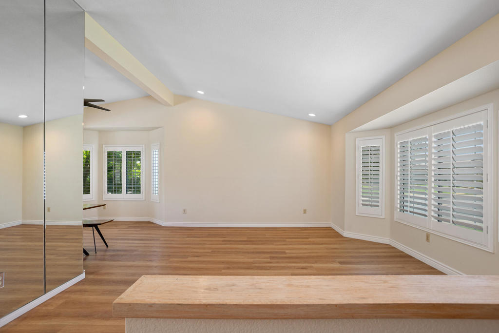 44210 Mariposa Court