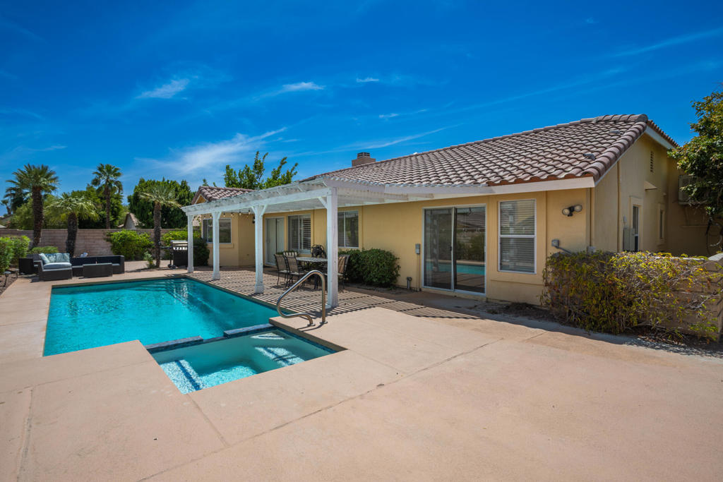 44210 Mariposa Court