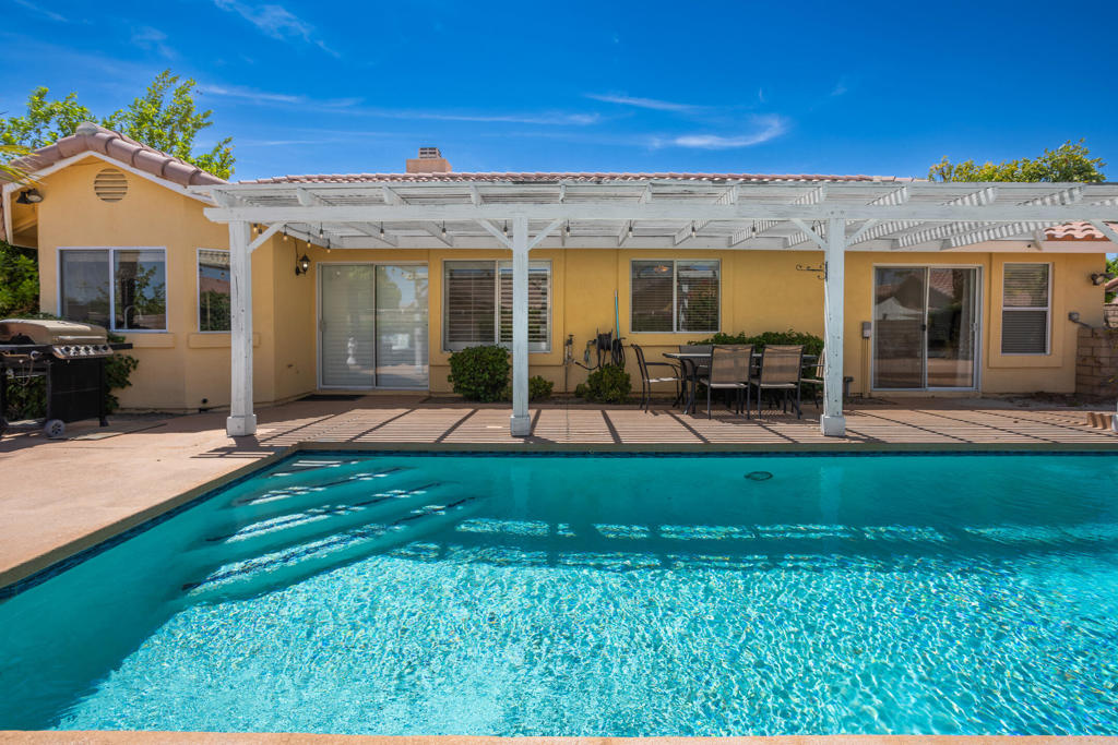 44210 Mariposa Court