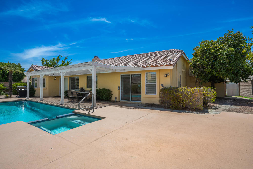 44210 Mariposa Court