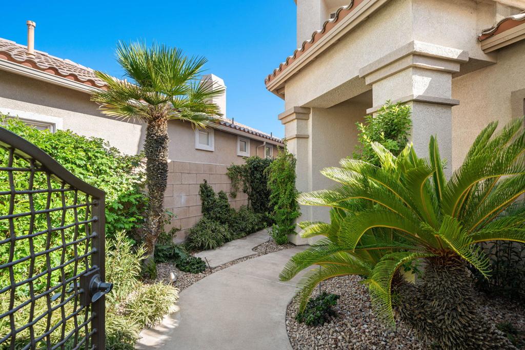 80228 Golden Horseshoe Drive
