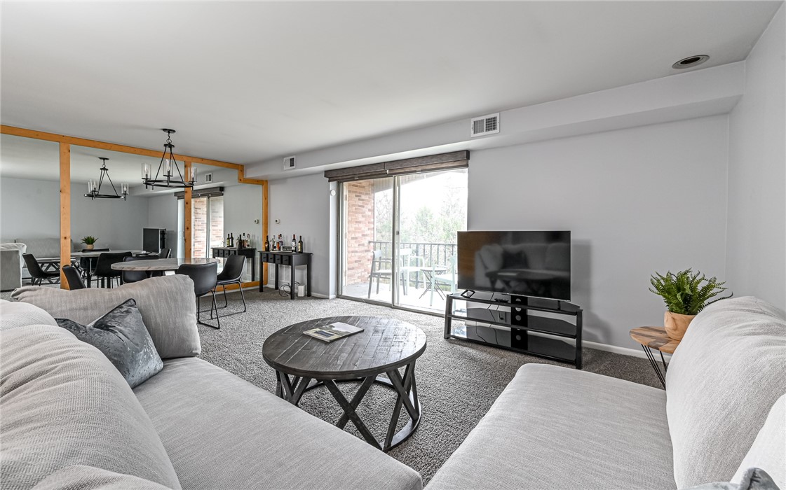 603 Calais Dr 2210