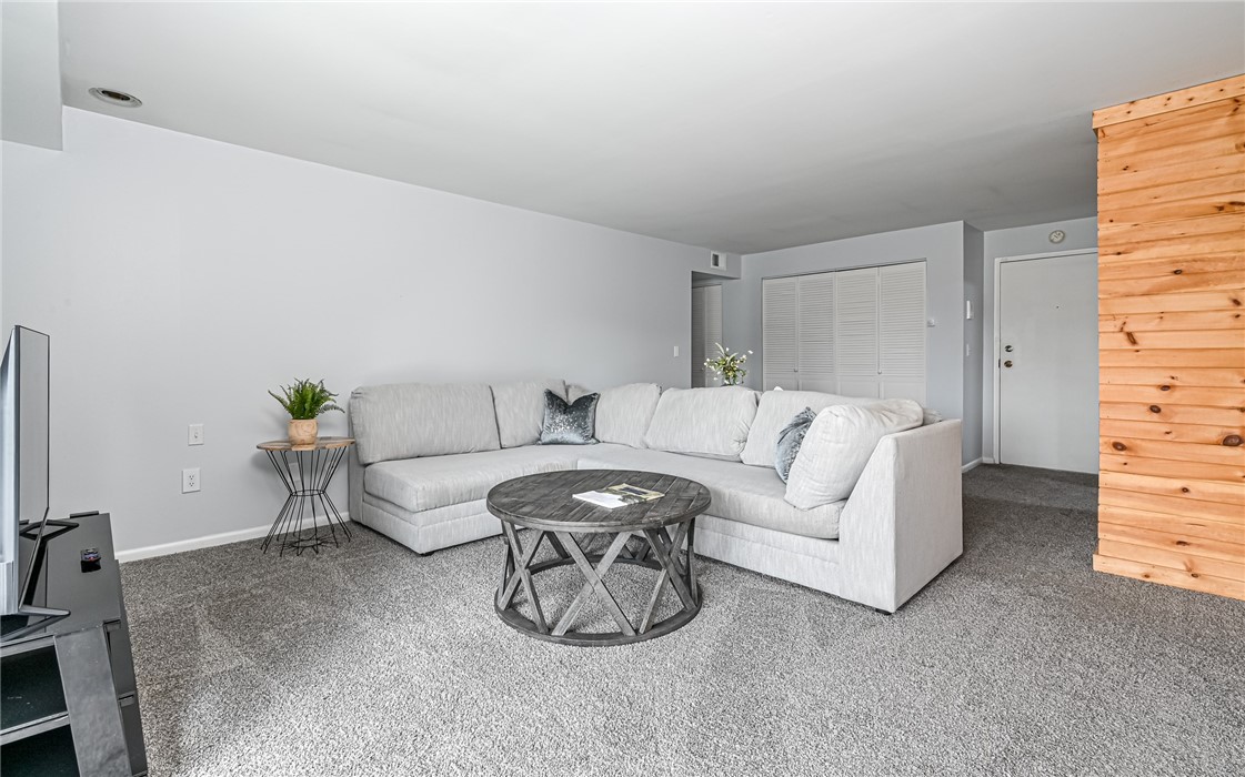 603 Calais Dr 2210