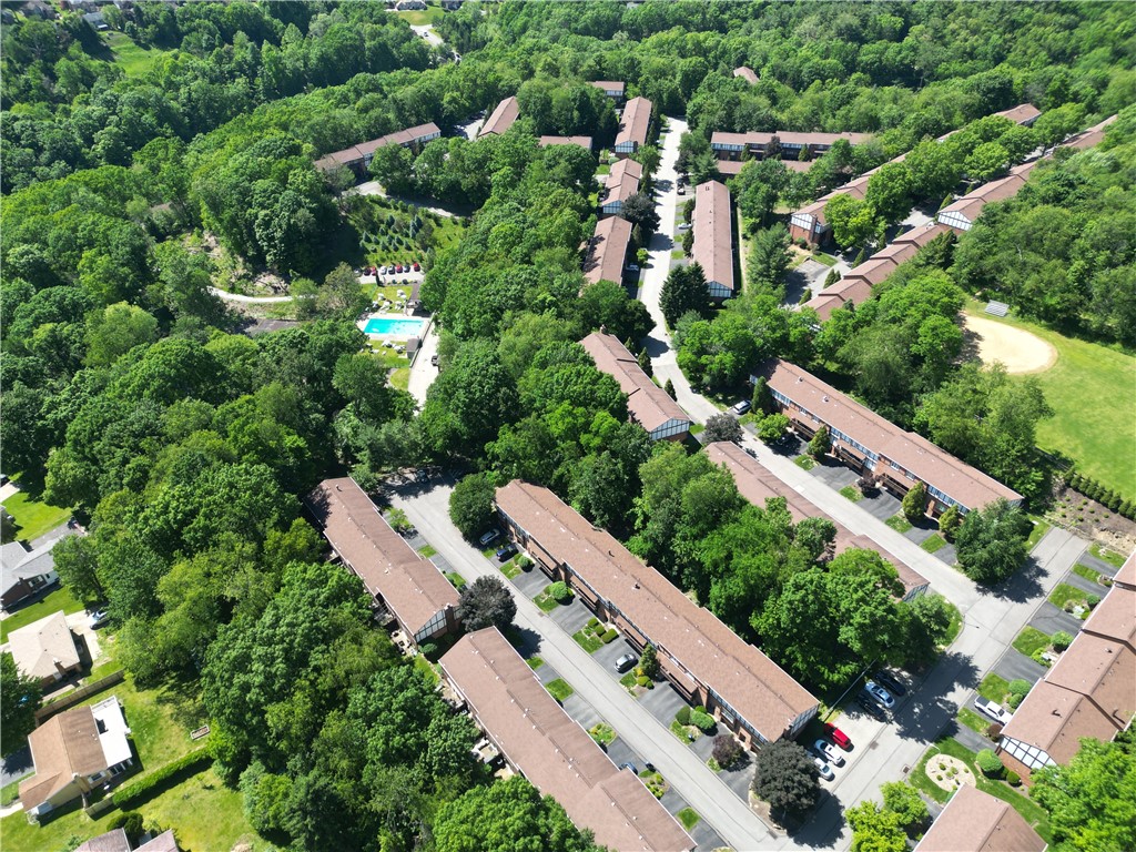 610 Maplewood Ct