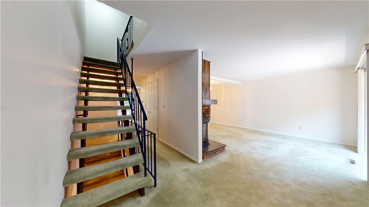 610 Maplewood Ct