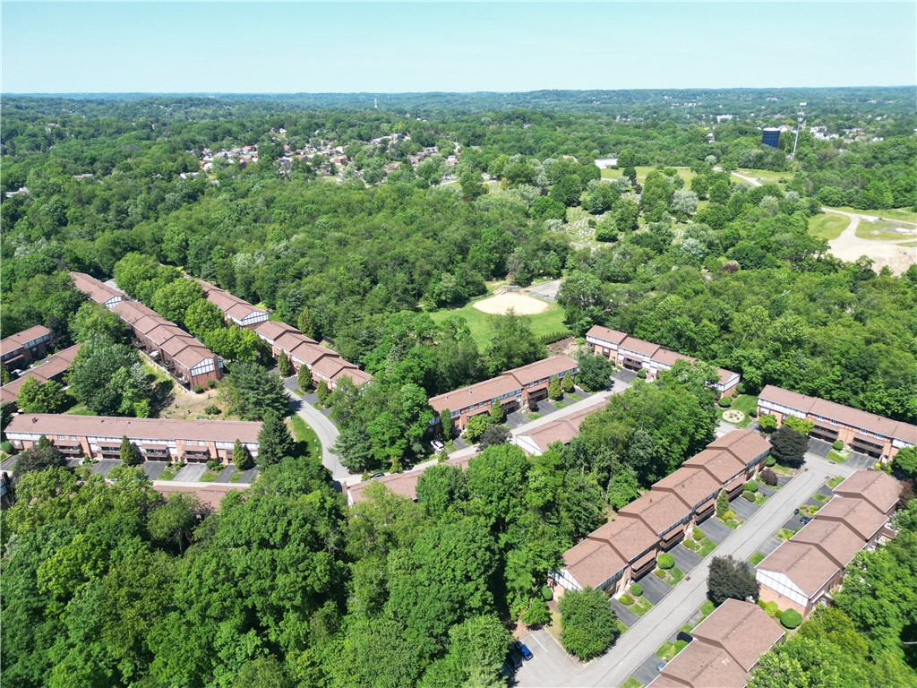 610 Maplewood Ct