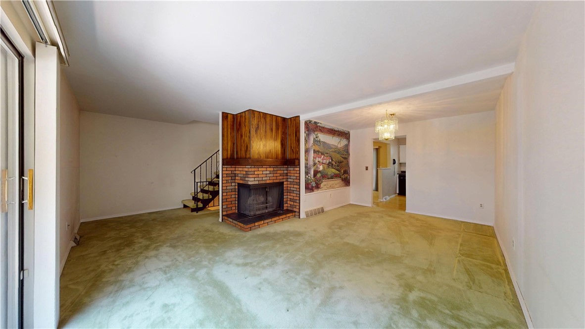 610 Maplewood Ct