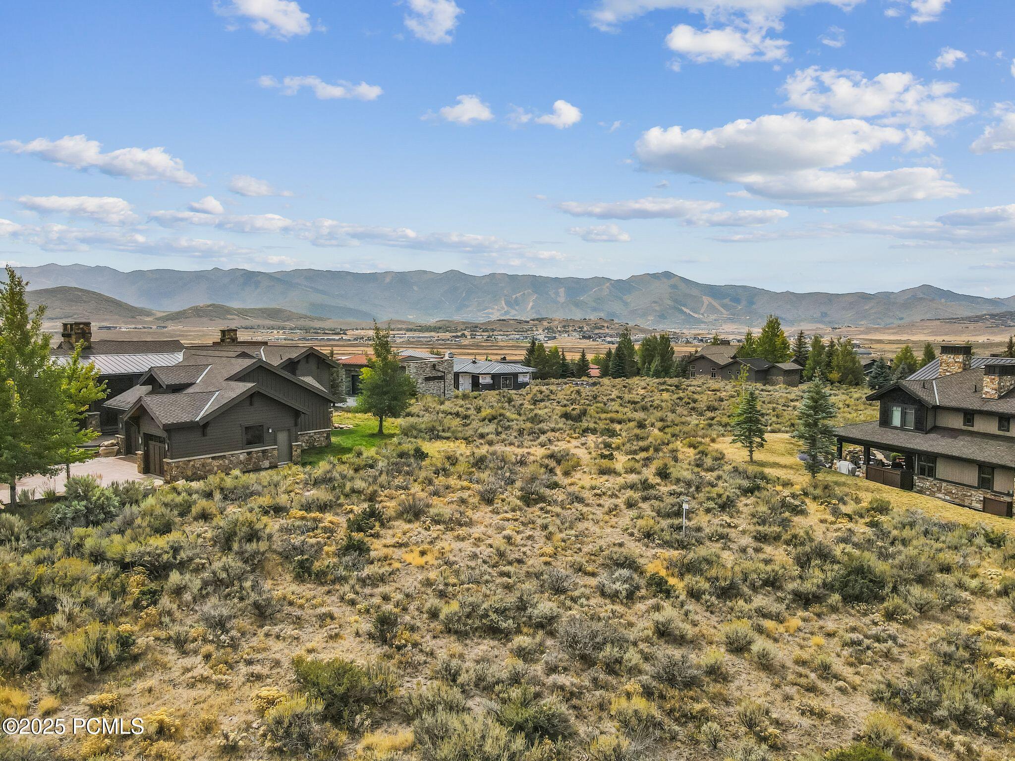 2321 E Westview Trail