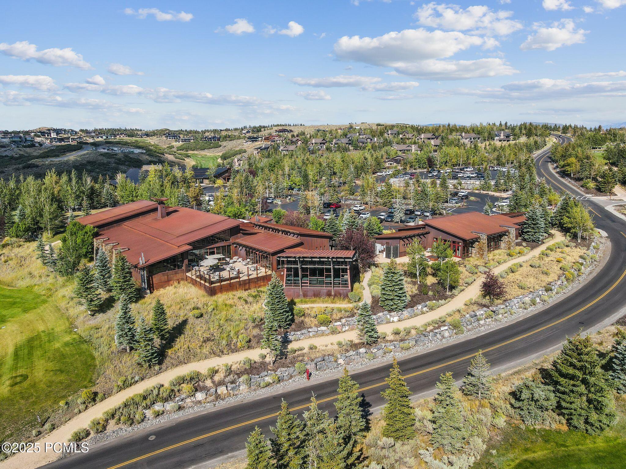 2321 E Westview Trail