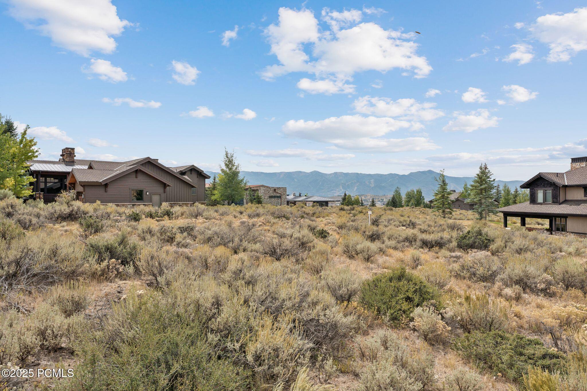 2321 E Westview Trail