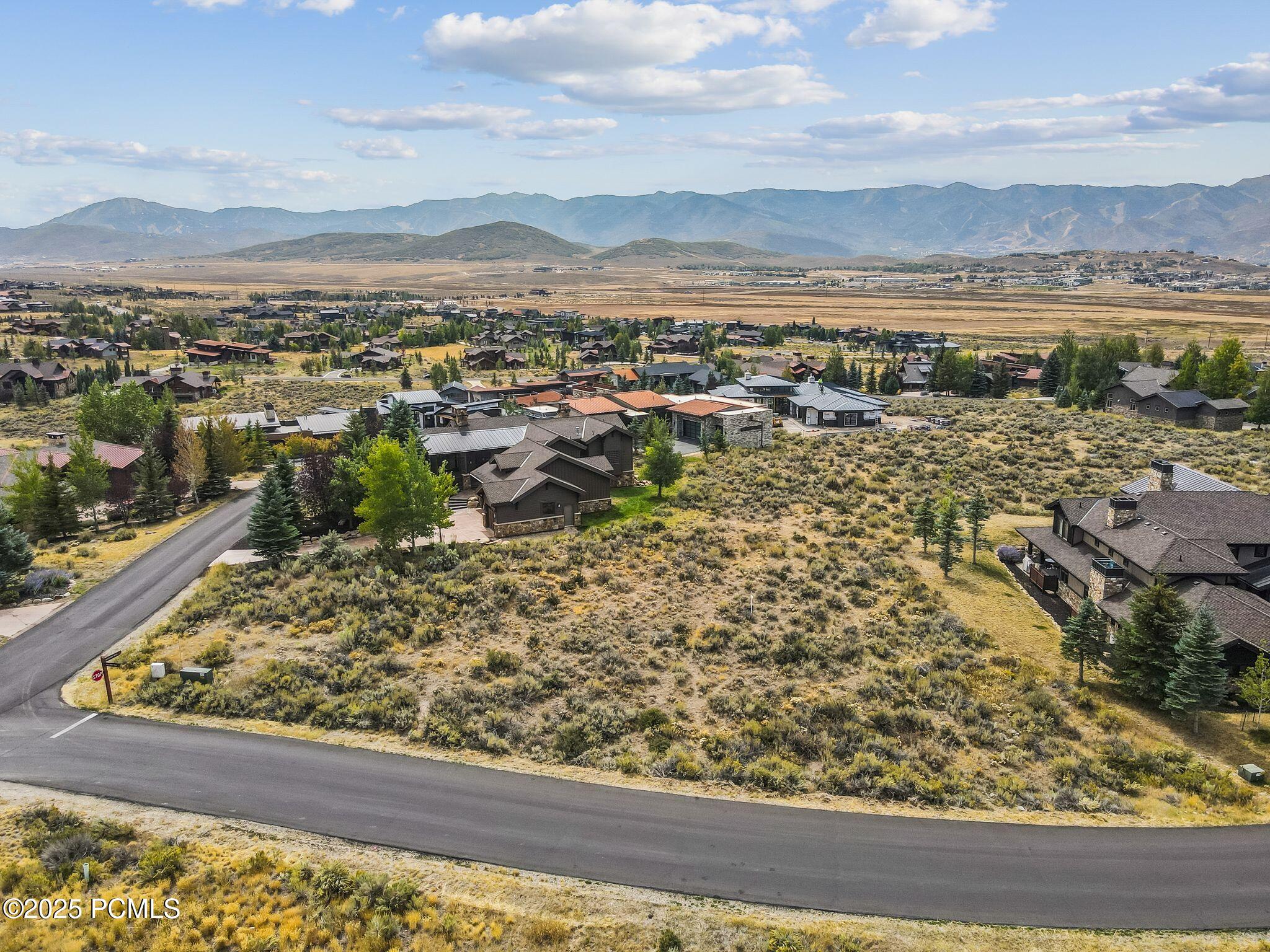 2321 E Westview Trail