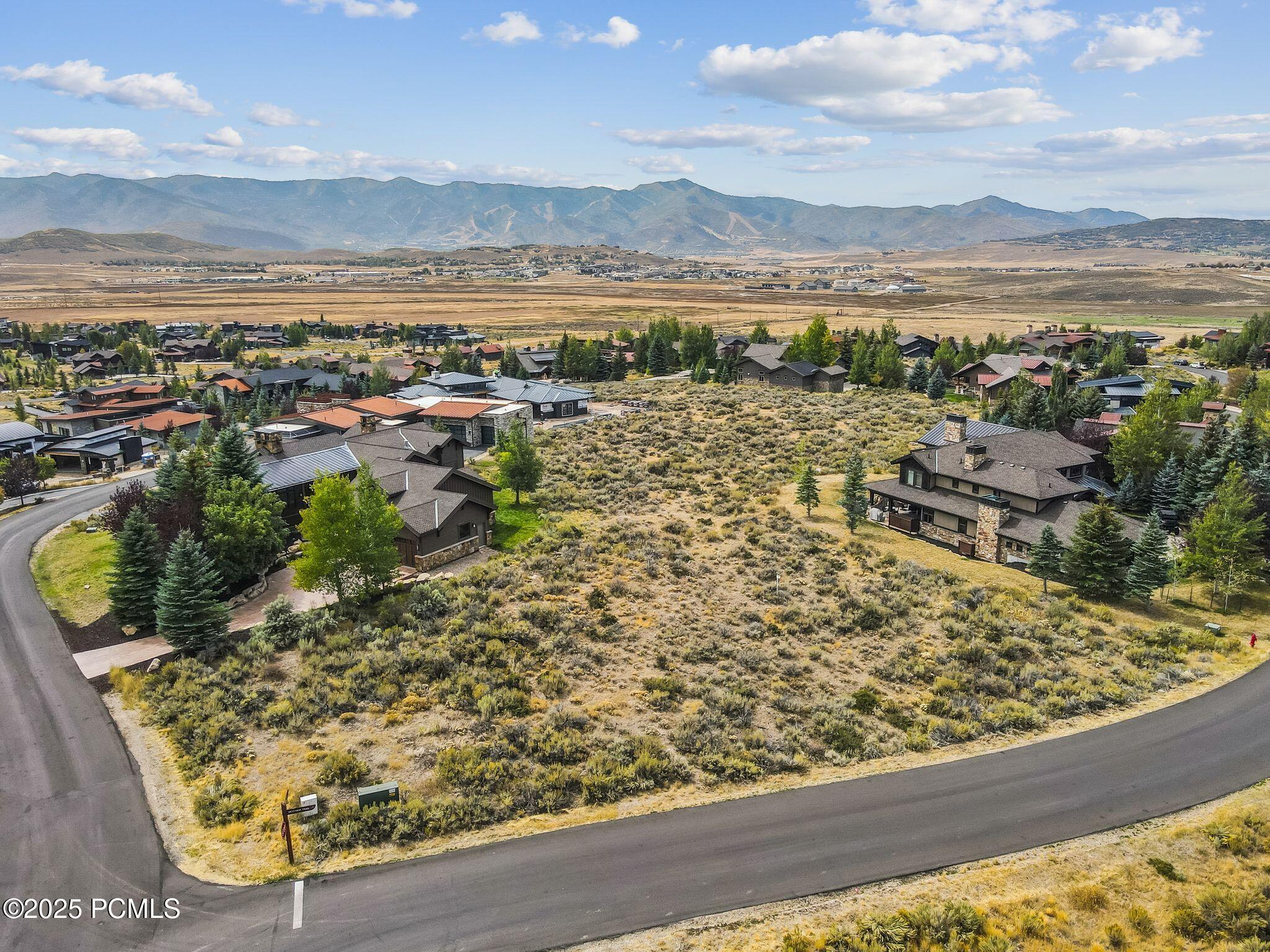 2321 E Westview Trail