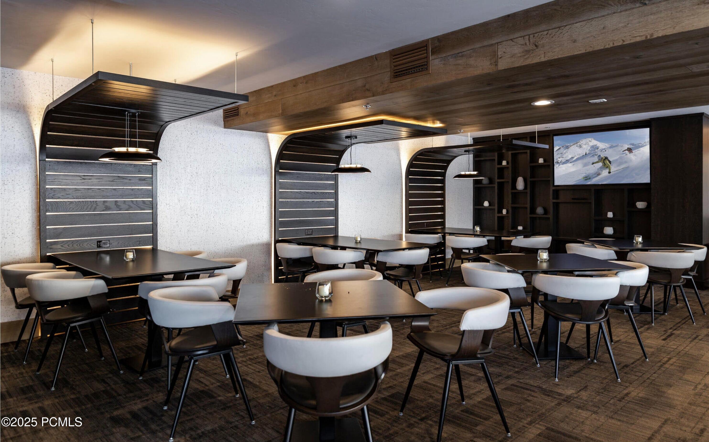 2322 E Westview Trail