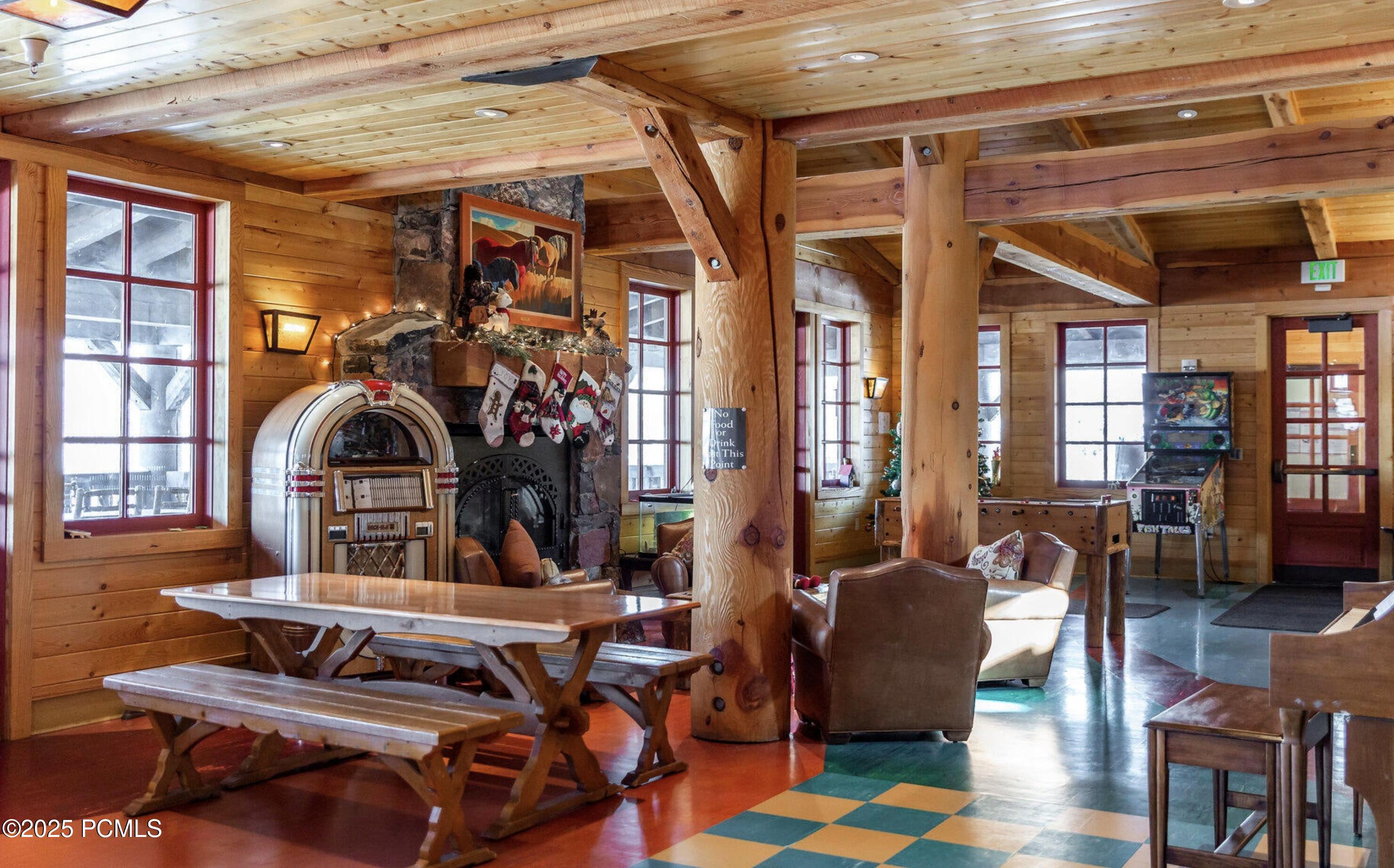 2322 E Westview Trail